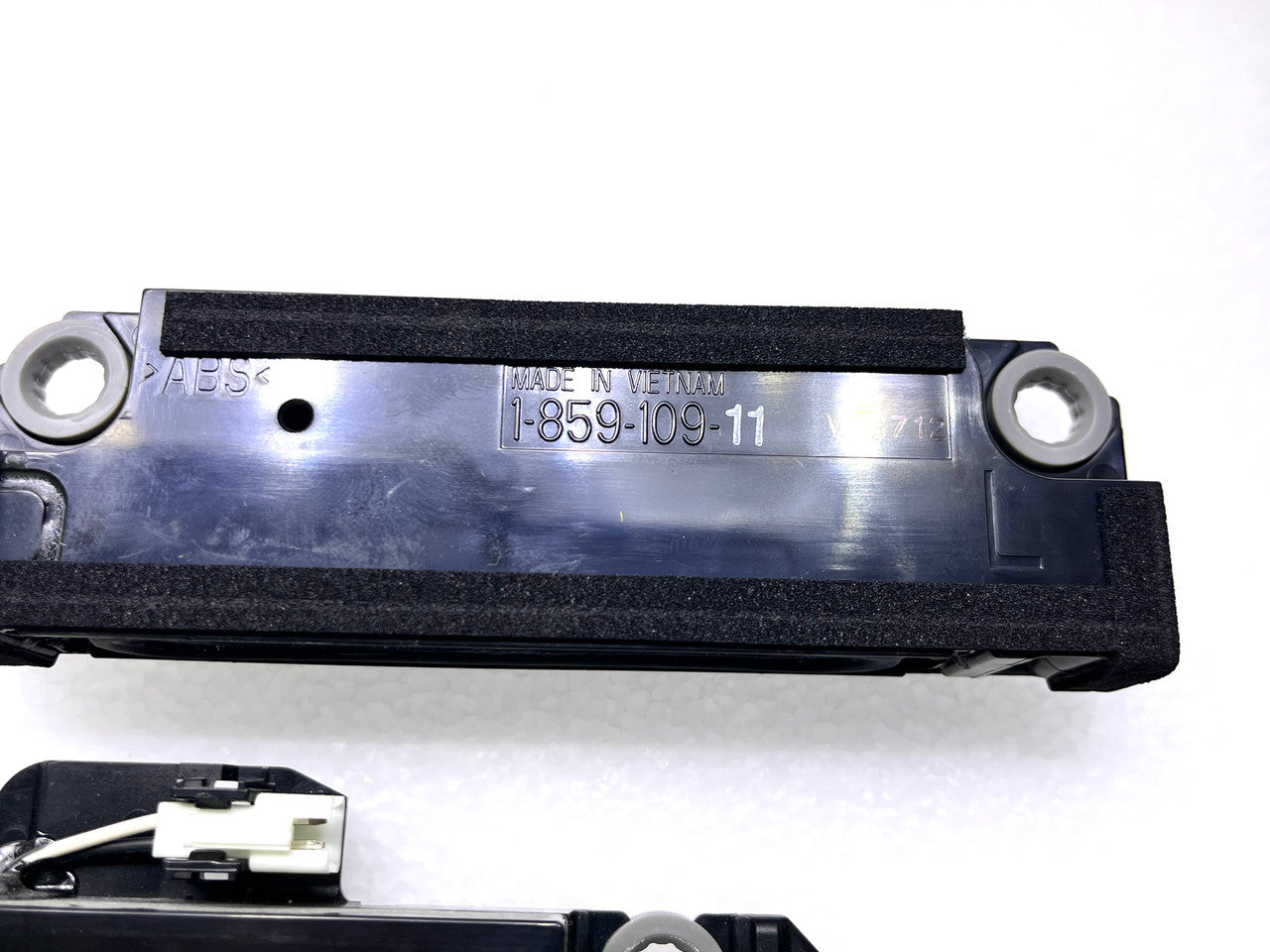 1-859-108-61, 1-859-108-51, 1-859-109-21, 1-859-109-11,